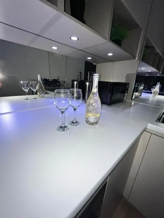 Luxurious Dlr Apartment London 0*,  United Kingdom