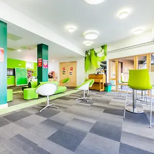  Apartment Euro Halls United Kingdom